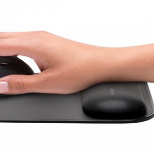 KENSINGTON ErgoSoft Mousepad with Wrist Rest for Standard Mouse Black